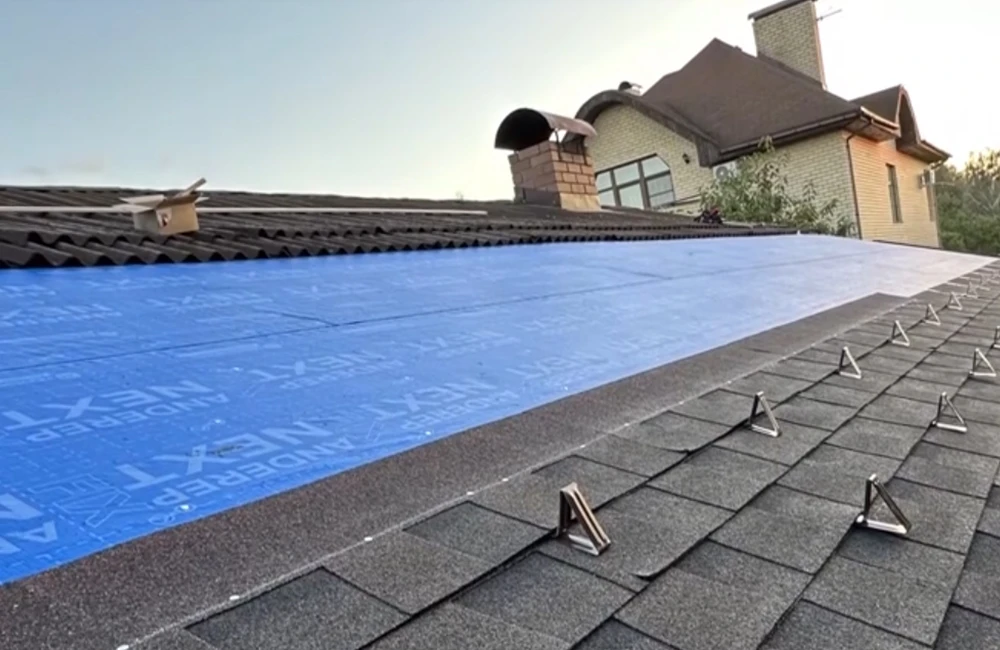 Монтаж гибкой черепицы своими руками: как сэкономить на кровельных работах