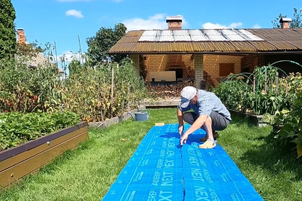 Монтаж гибкой черепицы своими руками: как сэкономить на кровельных работах