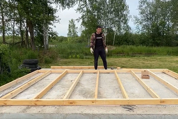 Такую баню можно построить своими руками за две недели
