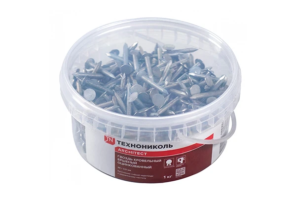 Расходники для монтажа: кровельные гвозди (9 кг) и битумная мастика (4 ведра по 3,6 л). Этого достаточно для крыши 100 кв. м с учетом запаса.