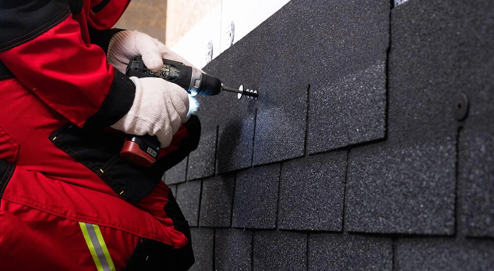 Битумная плитка на фасаде — это практично, просто и эстетично