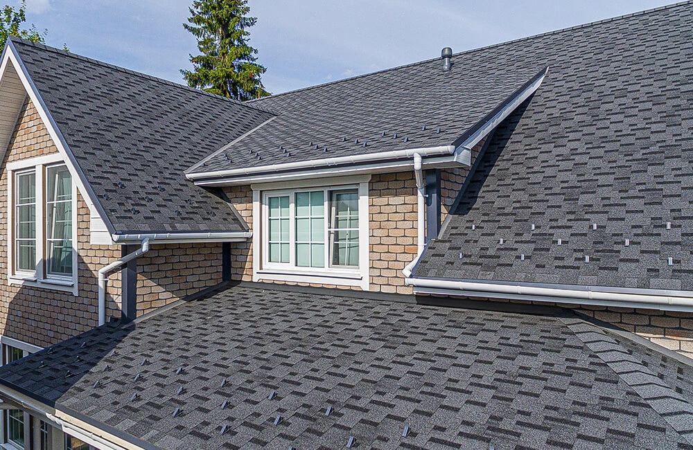 Что такое гибкая черепица и как ее делают