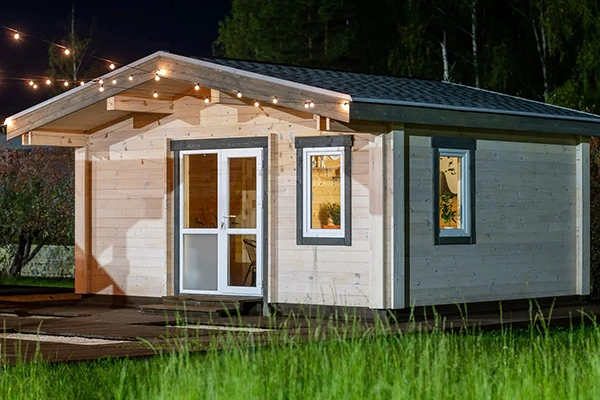 Какая бы ни была ваша задача — демократичный загородный дом, статусный особняк или постройка на дачном участке, в ассортименте SHINGLAS найдется подходящий вариант