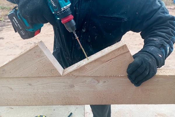 Как сделать удобную лестницу крыльца с широкими ступенями своими руками