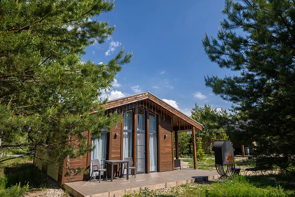 От домика в лесу до пяти звезд у моря