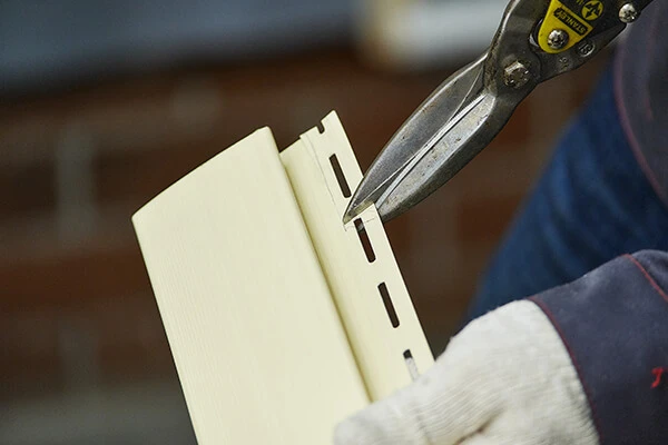 Как правильно: монтируем виниловый сайдинг