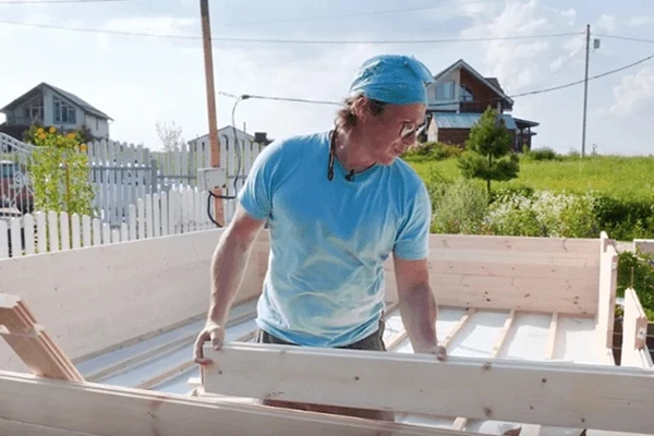 Постройки из мини-бруса, которые можно собрать за два дня