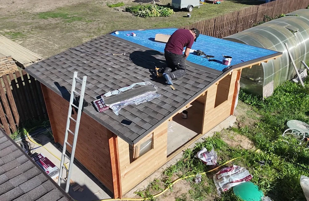 Монтаж гибкой черепицы на беседку, хозблок и гараж: быстро, просто, рационально