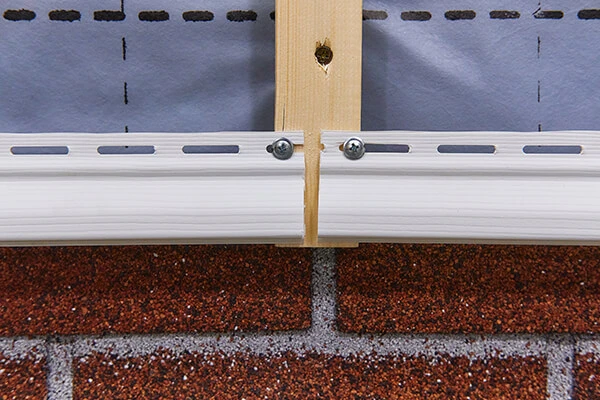 Как правильно: монтируем виниловый сайдинг