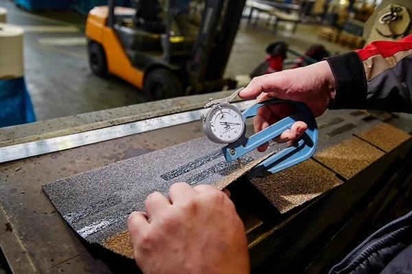 Как делают гибкую черепицу SHINGLAS