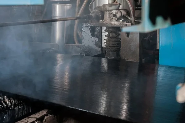 Как делают гибкую черепицу SHINGLAS