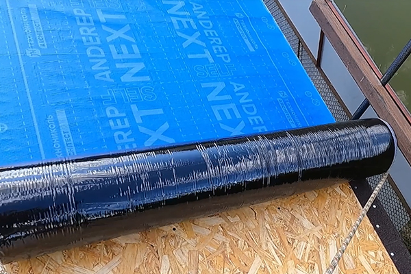 Монтаж гибкой черепицы своими руками: как сэкономить на кровельных работах