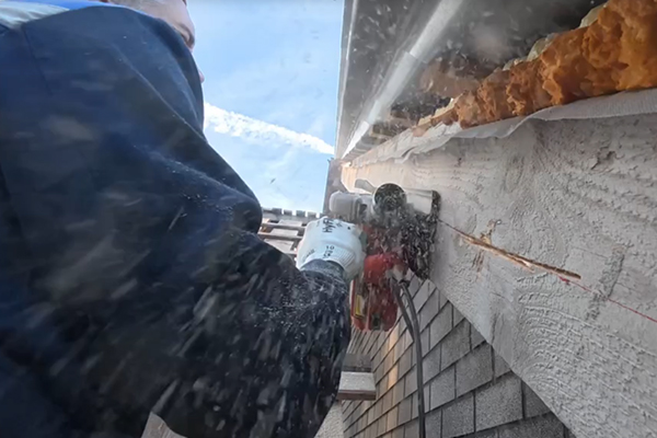 Как подшить свесы крыши если все пошло не по плану