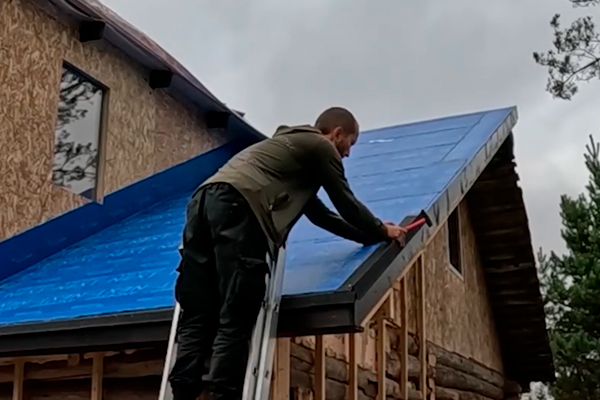Покрытие крыши осенью: как я успел до холодов
