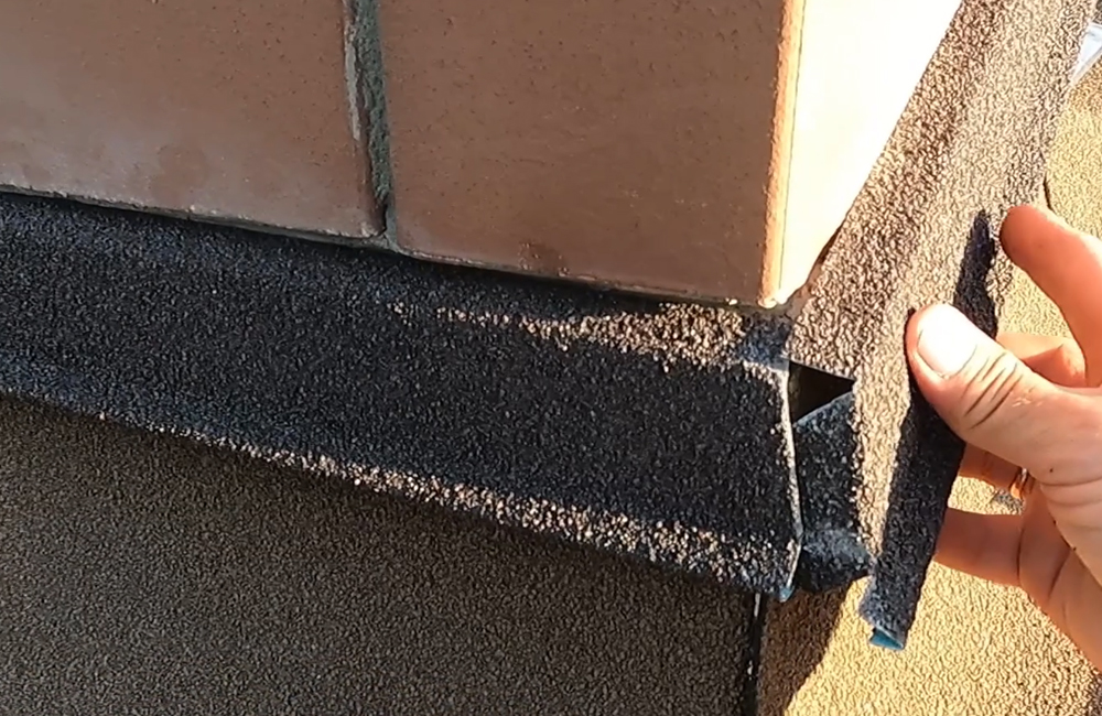 Монтаж гибкой черепицы своими руками: как сэкономить на кровельных работах