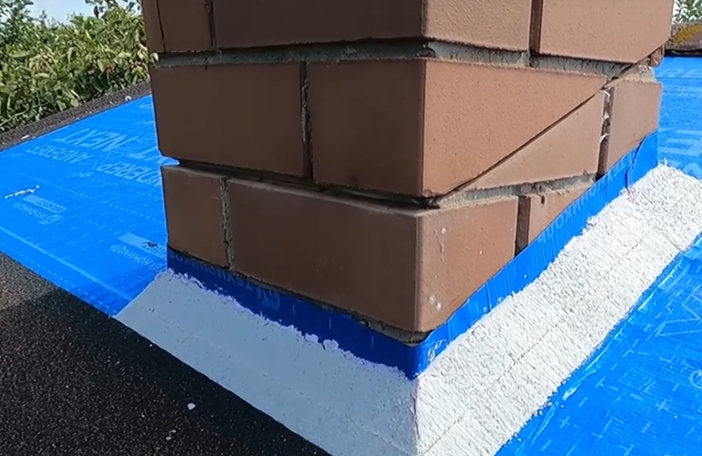 Монтаж гибкой черепицы своими руками: как сэкономить на кровельных работах