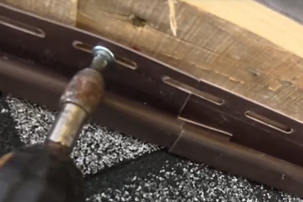 Как подшить свесы крыши если все пошло не по плану